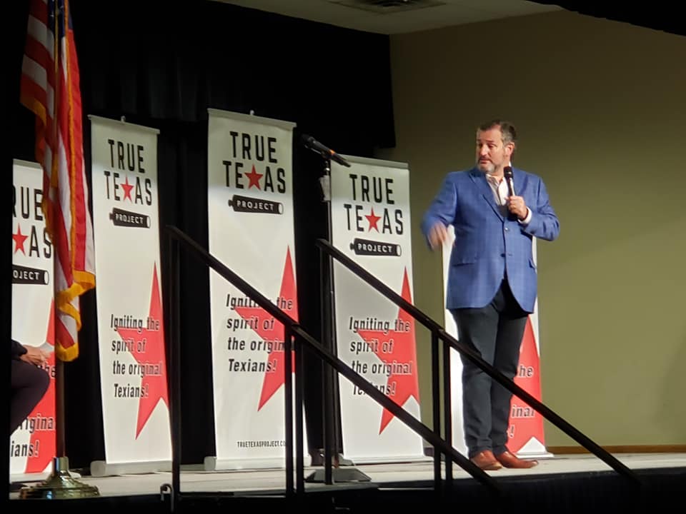 Cruz%20townhall.jpg